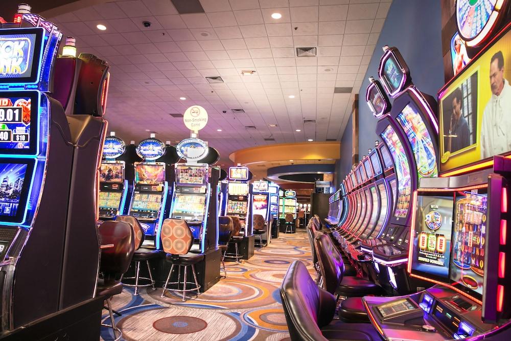 Isle Of Capri Casino Hotel Boonville Exterior photo